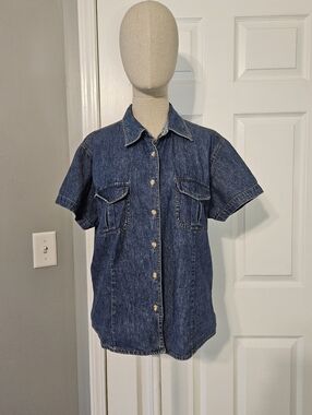Vintage Cherokee Blue Short-Sleeve Denim Button-Up Shirt